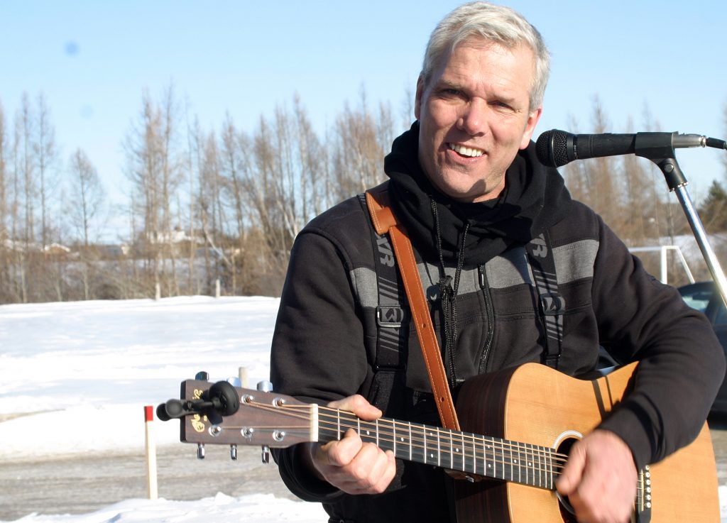 WCDR co-chair and DCA President Greg Patacairk broke out the guitar and rocked the ODR. Photo by Jake Davies