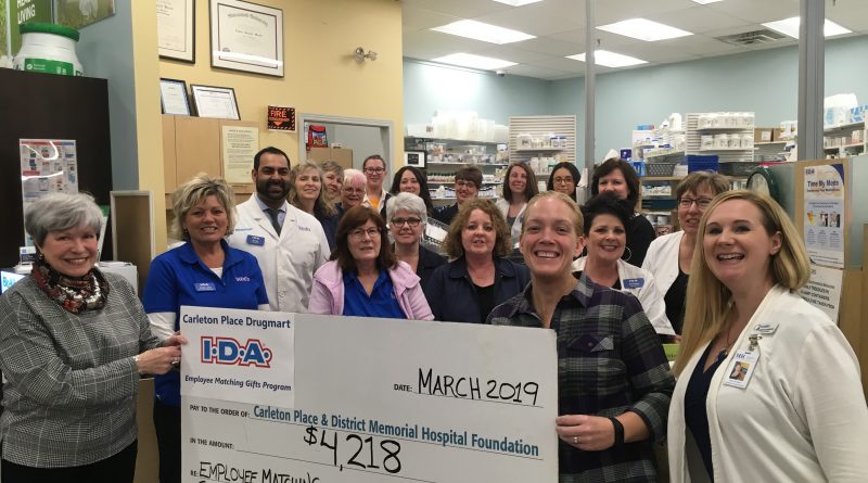 Pictured above are monthly supporters, IDA Carleton Place Drugmart Staff Co-Owner Karim Merani (top left) CPMDH Foundation Board Members (left to right behind cheque) and CPMDH Foundation’s Executive Director, Robyn Arseneau (bottom right). Photo courtesy CPDMH