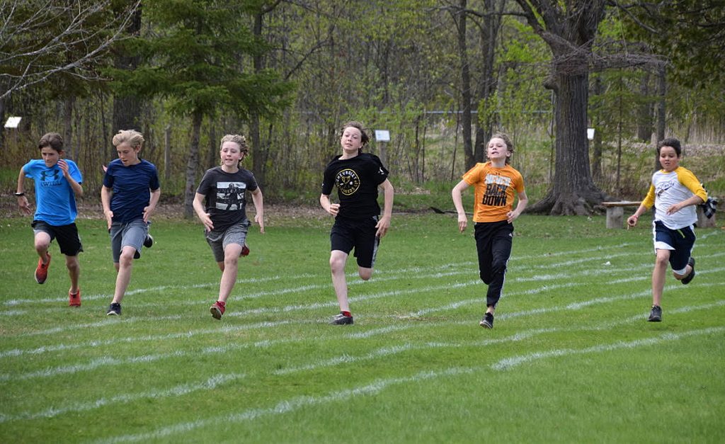 The Grade 6 100 m finals. Photo by Shelley Welsh