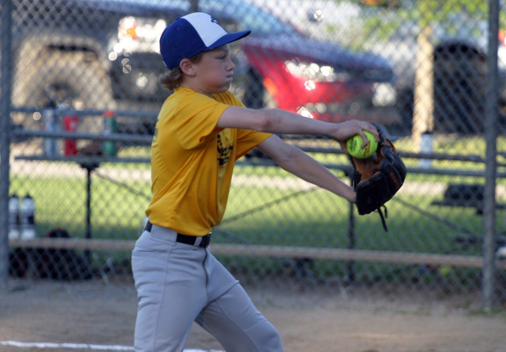 Finn Barton was hard to hit for Kinburn during a 20-10 victory over Fitzroy Thursday night. Photo by Jake Davies