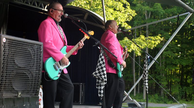 Eddie and the Stingrays electrify the crowd with '50s and '60s rock. Photo by Jake Davies