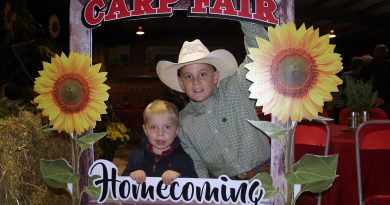 Future Carp Fair directors, from left, William Daley, 3, and Jack Findlay, 8, help kick off Homecoming at the 156th Carp Fair. Photo by Jake Davies