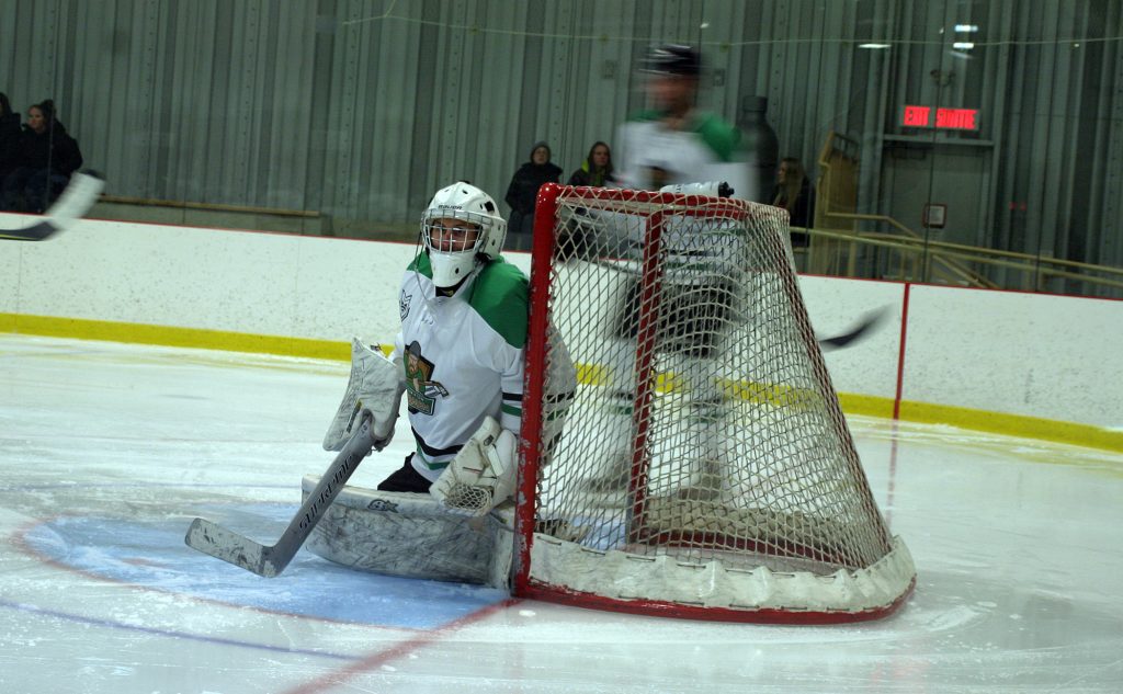 Rivermen goalie Kirk Davies hugs the post in EOSHL action Friday night. Photo by Jake Davies