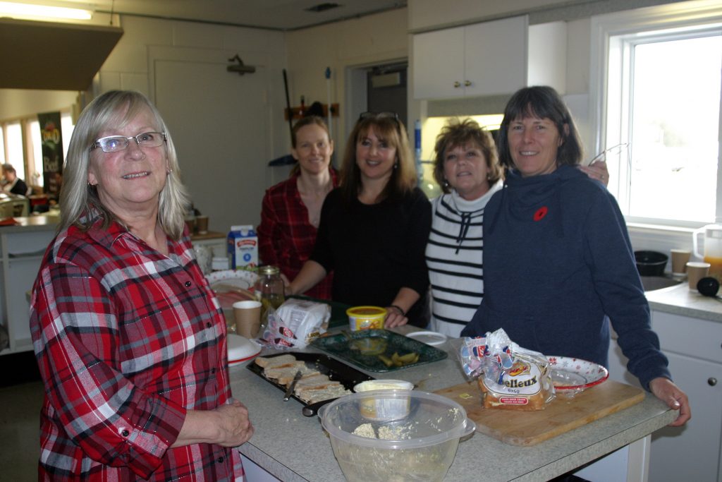 Ottawa Valley Strong gold-medal winning fastball players, from left, Jayne Coady, Alison MacDonald, Robin Gyimesi, Deb Coady and Kelly Laberee-Sampson helped out in the kitchen. Photo by Jake Davies