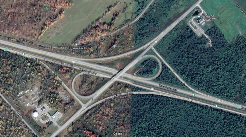 The Hwy. 417 westbound exit at March Road (top right of cloverleaf) is getting a set of traffic lights and a right-hand turning lane. Courtesy Google Maps