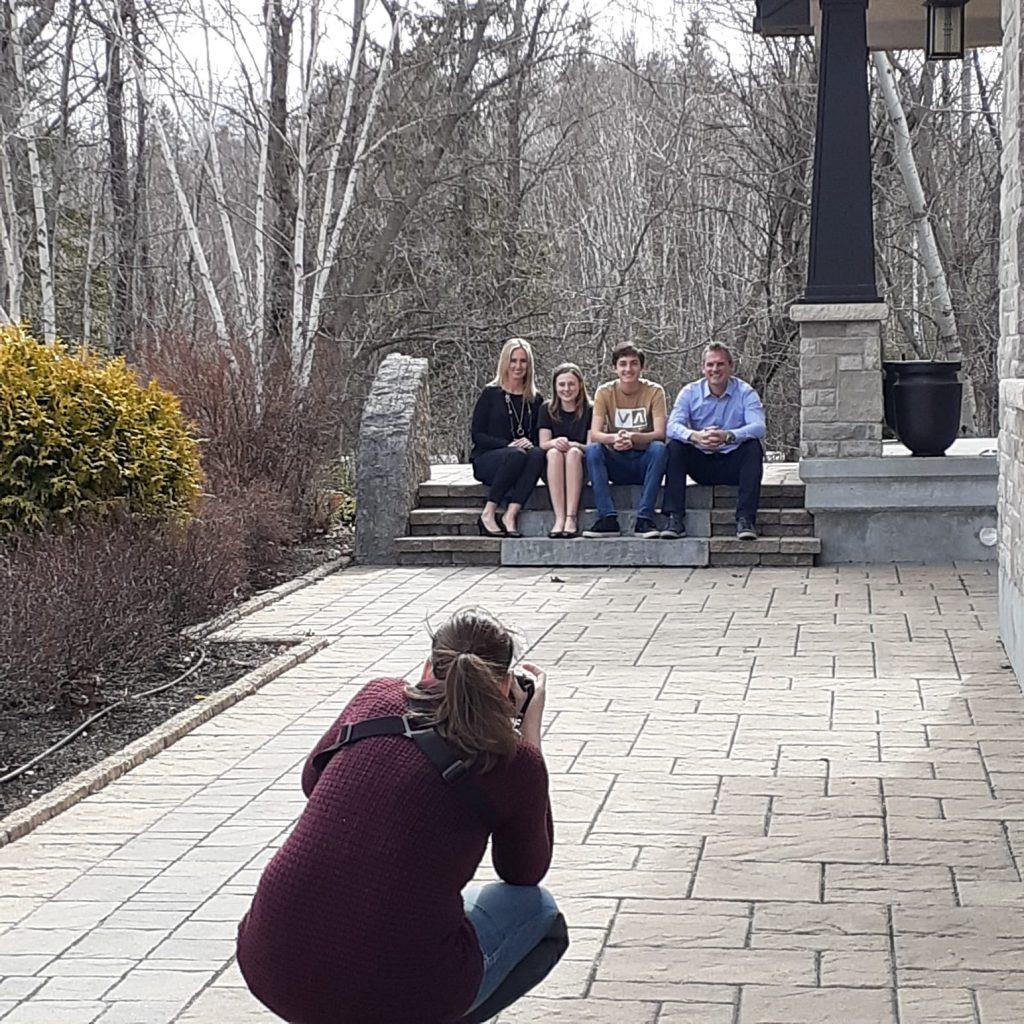 Aimee Edgcumbe made sure to respect physical distancing guidelines during her family photo shoot. Photo by Bahareh Tabrizi