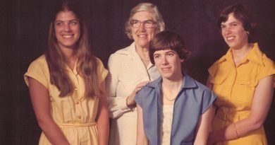 Juanita and her three daughters Megs, Constance and Daphne in 1981. Courtesy Megs Coulbourn