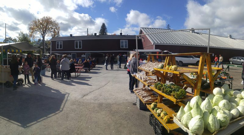 A photo of the Carp Farmers Market.