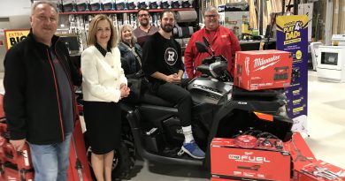 Hussein Habbal (Throttle PowerSports), Mary Wilson Trider (AGH FVM), Louise Beckinsale (GilligalouBird Store), Adam Guest (Throttle PowerSports) and Thomas Levi (Levi Home Hardware) join Antoine Pruneau (Ottawa Red Blacks) at the launch of play4dads.ca