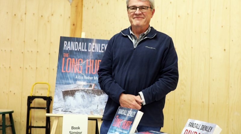 A photo of Randall Denley at the Carp Farmers' Market.