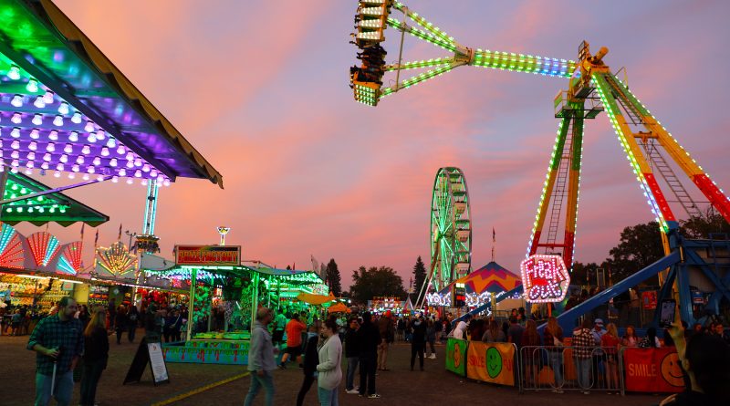A photo of the midway taken at the golden hour.