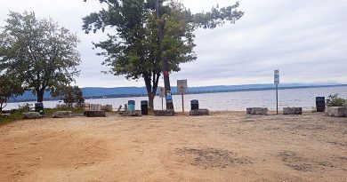 A photo of the Ottawa River access point.