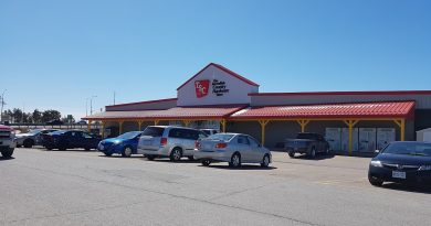 A photo of Peavey Mart in Arnprior.