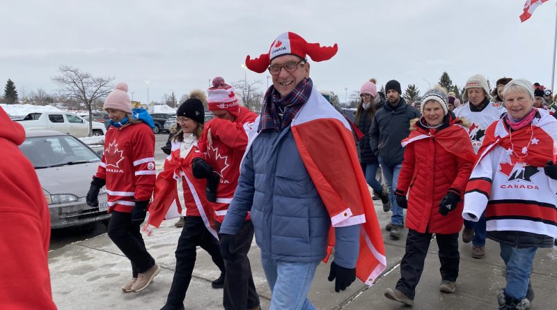 A group of walkers head out on a five km walk.