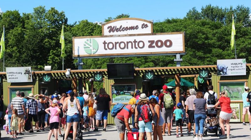 A photo of the entrance to the Toronto Zoo.