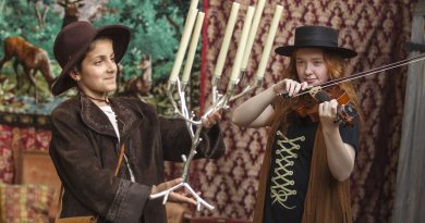 Ywo young actors perform Shakespeare.
