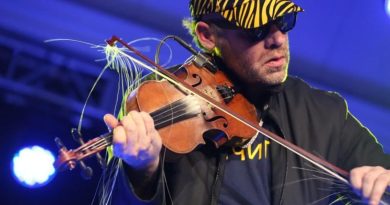 A photo of a fiddler.