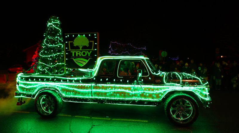 A photo of a Santa Claus parade float.