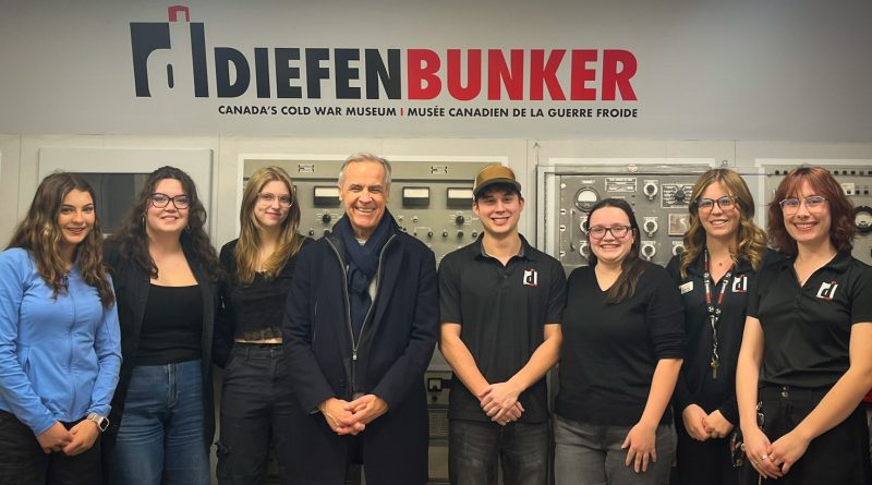 A group photo including the prime minister.