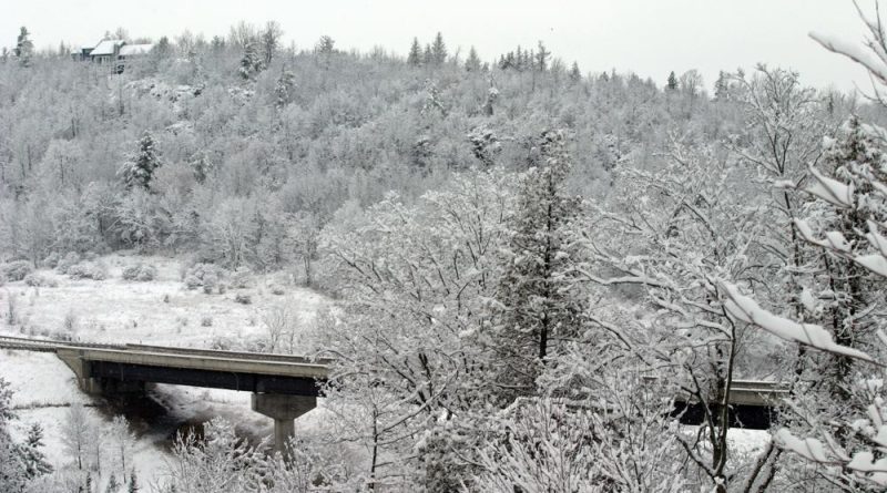 A photo of a bridge.