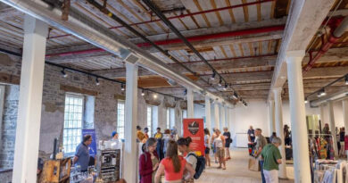 A photo of a craft fair.